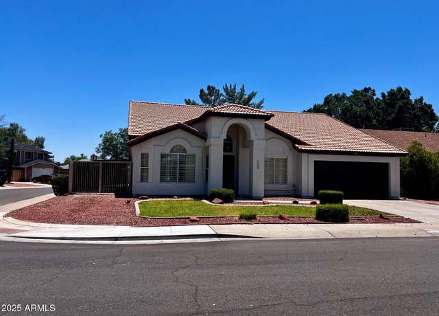 Property at 4003 W Soft Wind Dr, Glendale, AZ 85310, 4 beds, 2 baths