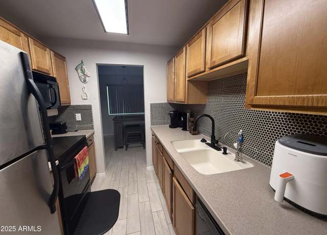 Property at 7550 N 12th St #139, Phoenix, AZ 85020, 2 beds, 1 bath
