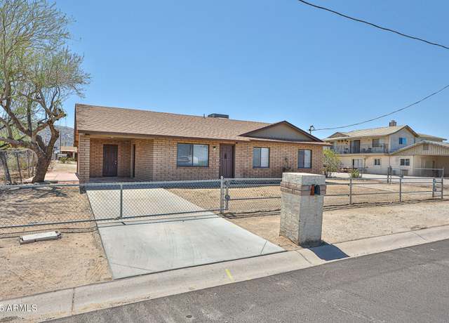 Property at 735 E Desert Ln, Phoenix, AZ 85042, 4 beds, 3 baths