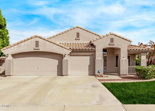 Property at 2233 S Nielson St, Gilbert, AZ 85295, 3 beds, 2 baths