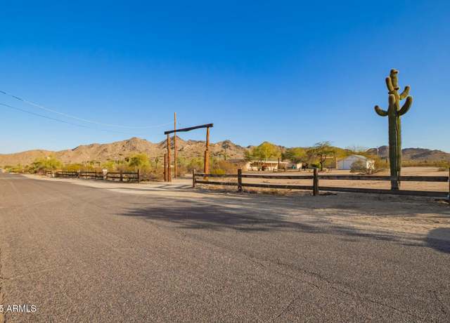 Property at 9121 W Quail Trl W, Queen Creek, AZ 85144, 3 beds, 2.5 baths