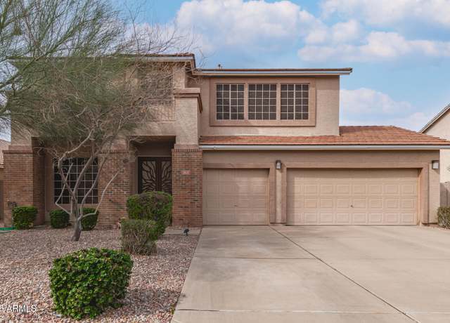Property at 1805 E Sagebrush St, Gilbert, AZ 85296, 5 beds, 4 baths