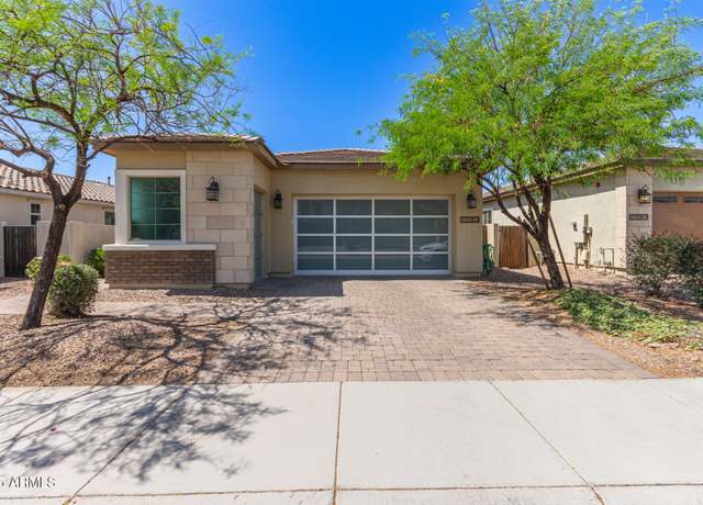 Property at 12083 W Peak View Rd, Peoria, AZ 85383, 3 beds, 2.5 baths