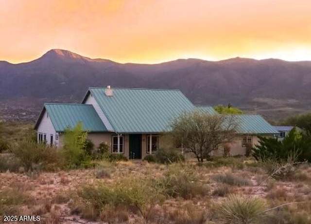 Property at 1755 E Grippen Rd, Camp Verde, AZ 86322, 3 beds, 3 baths