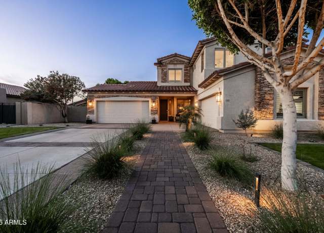 Property at 1522 E Loma Vista St, Gilbert, AZ 85295, 6 beds, 4 baths