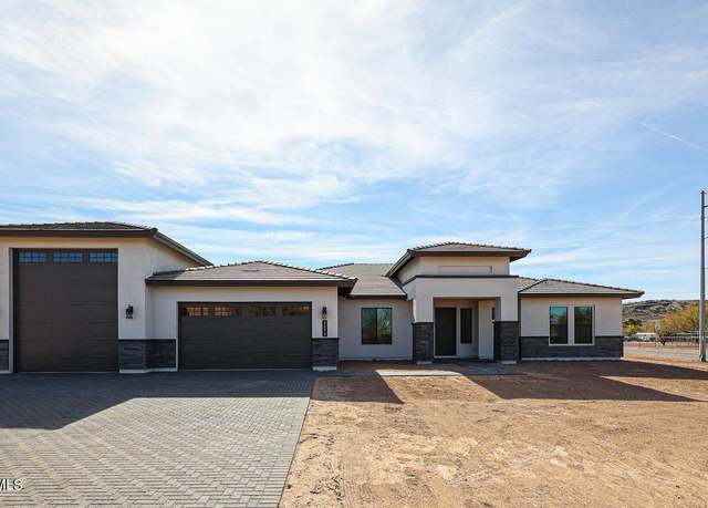 Property at 3295 W Mesquite St, Phoenix, AZ 85086, 4 beds, 3.5 baths