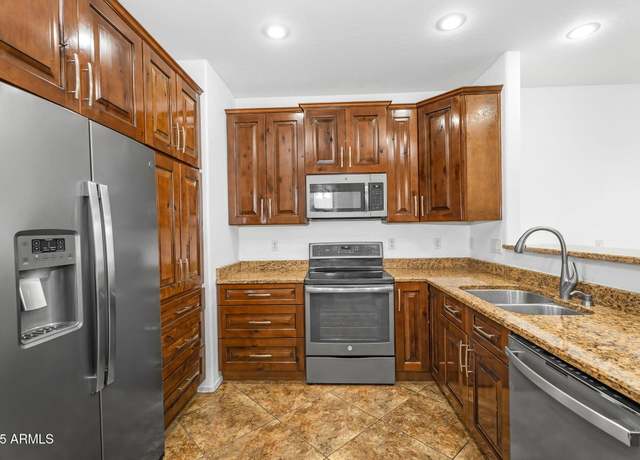 Property at 6710 E University Dr #133, Mesa, AZ 85205, 3 beds, 2.5 baths