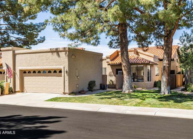 Property at 4041 E Sunnyside Dr, Phoenix, AZ 85028, 3 beds, 2 baths