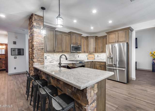 Property at 8246 W Melinda Ln, Peoria, AZ 85382, 3 beds, 2.5 baths