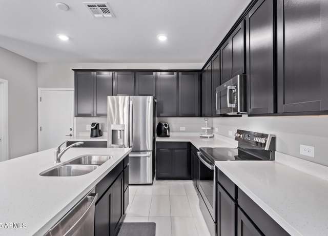 Property at 2625 S Peppertree Dr #101, Gilbert, AZ 85295, 3 beds, 3 baths