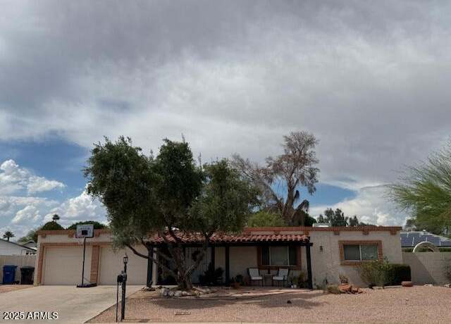 Property at 1046 E Fairfield St, Mesa, AZ 85203, 4 beds, 2.5 baths