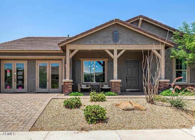 Property at 8526 W Solano Dr, Glendale, AZ 85305, 5 beds, 3 baths