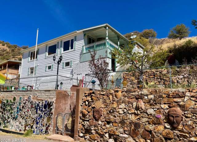 Property at 220-A Opera Dr, Bisbee, AZ 85603, 3 beds, 2 baths