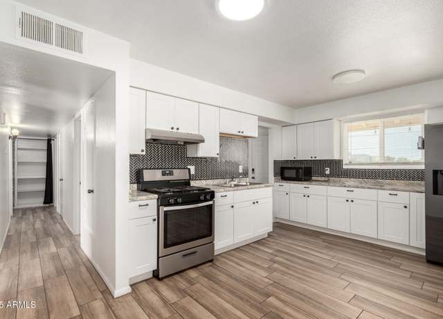 Property at 1313 W Rose Pl, Casa Grande, AZ 85122, 3 beds, 1.5 baths