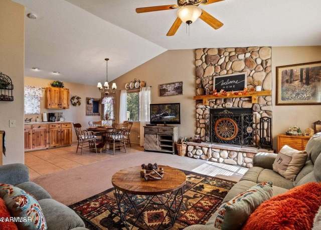 Property at 2086 Pinewood Dr, Overgaard, AZ 85933, 2 beds, 1 bath