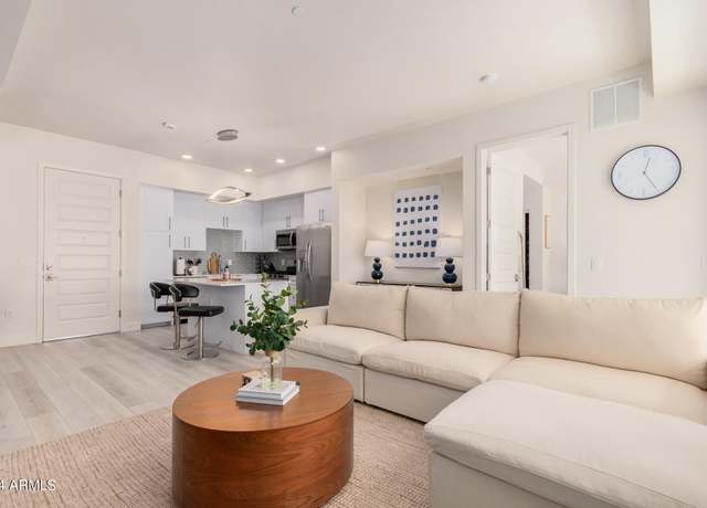 Property at 7300 E Earll Dr #2021, Scottsdale, AZ 85251, 2 beds, 2 baths