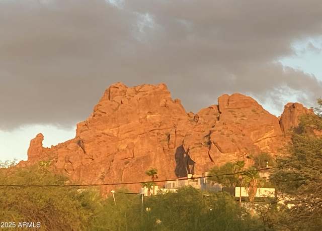 Property at 5625 N 45th St, Phoenix, AZ 85018, 3 beds, 2 baths