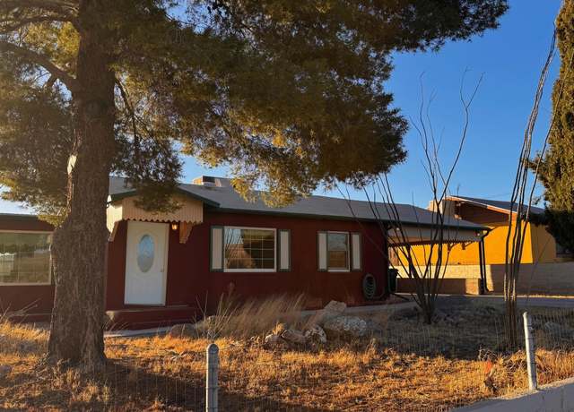Property at 1404 S Naco Hwy, Bisbee, AZ 85603, 2 beds, 1 bath