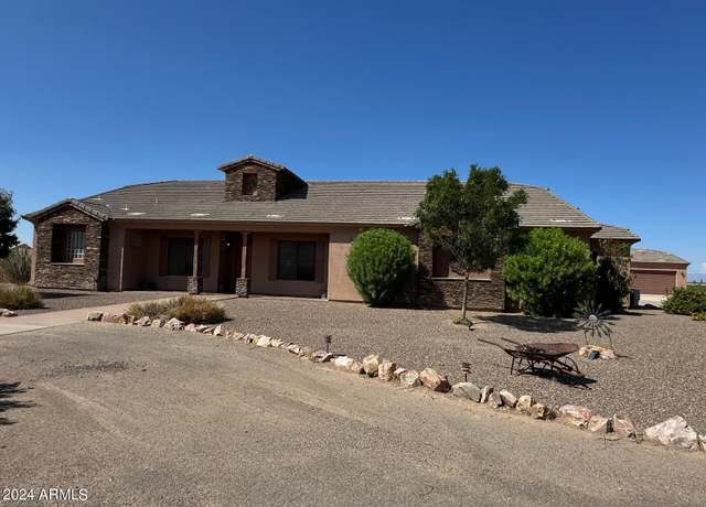 Property at 376 N Iron Horse Dr, Coolidge, AZ 85128, 6 beds, 4.5 baths