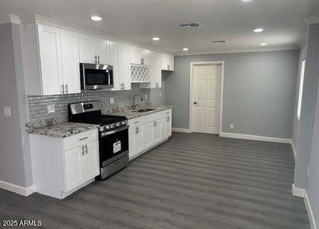 Property at 2752 W Minnezona Ave, Phoenix, AZ 85017, 3 beds, 2 baths