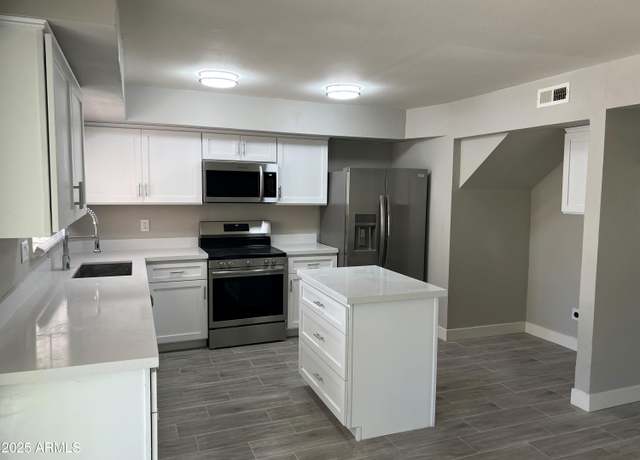 Property at 4424 E Belleview St, Phoenix, AZ 85008, 3 beds, 2.5 baths