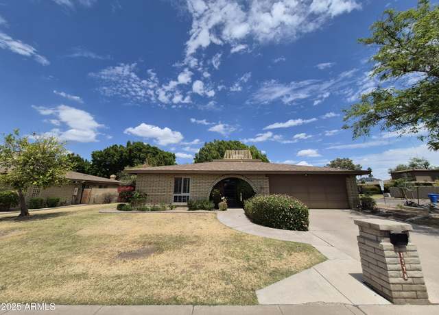 Property at 1118 E Orangewood Ave, Phoenix, AZ 85020, 2 beds, 2 baths