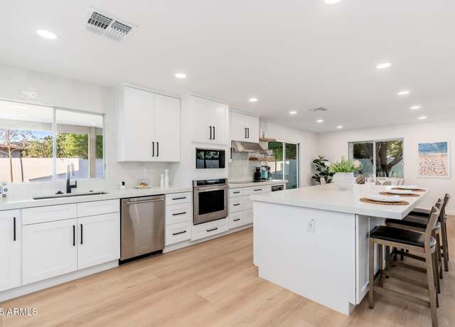 Property at 7223 N 14th St, Phoenix, AZ 85020, 4 beds, 2.5 baths