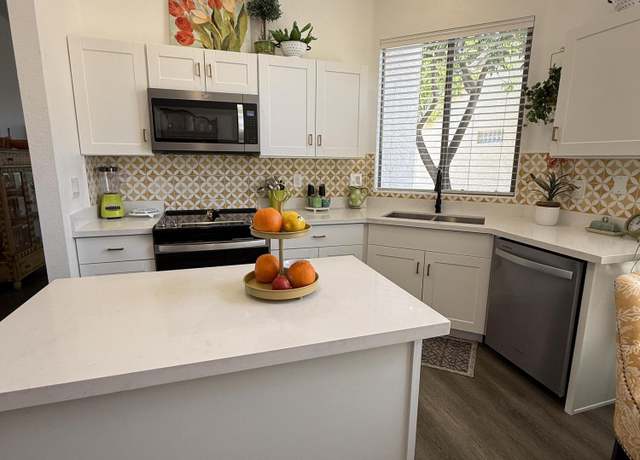 Property at 23705 S Pleasant Way, Sun Lakes, AZ 85248, 2 beds, 2 baths