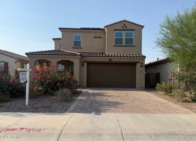 Property at 7926 W Medlock Dr, Glendale, AZ 85303, 4 beds, 2.5 baths