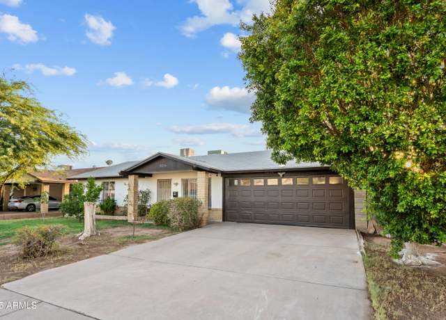Property at 7236 N 41st Ave, Phoenix, AZ 85051, 3 beds, 2 baths
