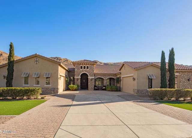 Property at 3211 E Ian Dr, Phoenix, AZ 85042, 4 beds, 3.5 baths
