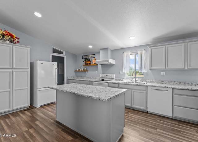 Property at 24917 W Morning Vista Ln, Wittmann, AZ 85361, 3 beds, 2 baths