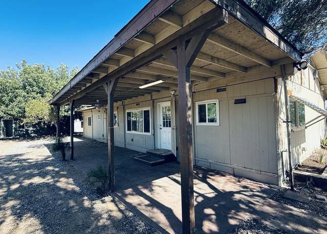 Property at 2943 W Foothill Dr, Phoenix, AZ 85027, 4 beds, 1 bath