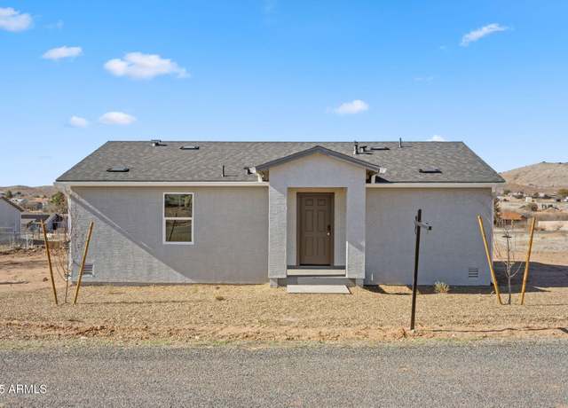 Property at 20025 E Saguaro Dr, Mayer, AZ 86333, 3 beds, 2 baths
