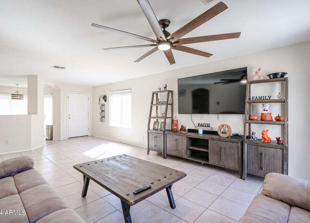 Property at 1098 E Nardini St, San Tan Valley, AZ 85140, 3 beds, 2 baths