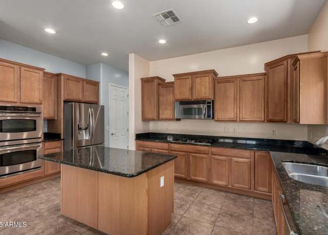 Property at 6302 W Montebello Way, Florence, AZ 85132, 3 beds, 2.5 baths