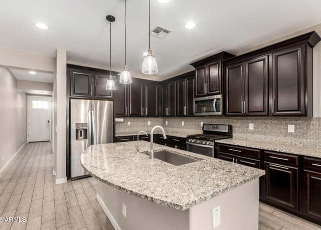Property at 4229 E Mesquite St, Gilbert, AZ 85296, 3 beds, 3 baths
