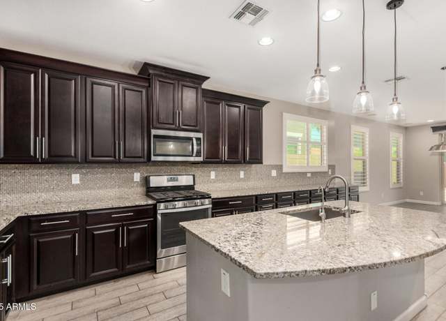 Property at 4229 E Mesquite St, Gilbert, AZ 85296, 3 beds, 3 baths