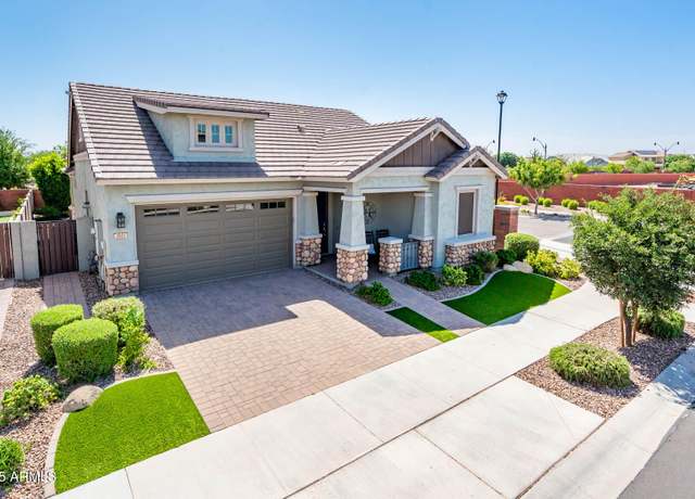 Property at 2611 S Quaintance St, Gilbert, AZ 85295, 3 beds, 2.5 baths