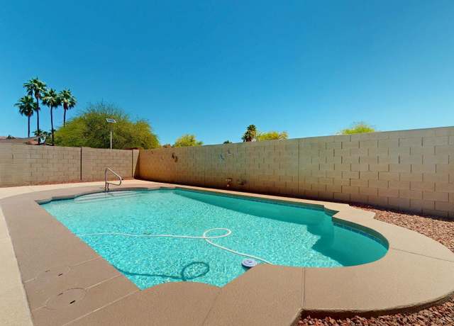 Property at 16537 N Oachs Dr, Surprise, AZ 85374, 3 beds, 2 baths