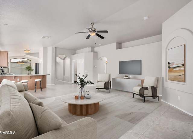 Property at 2704 E Anderson Dr, Phoenix, AZ 85032, 3 beds, 2 baths