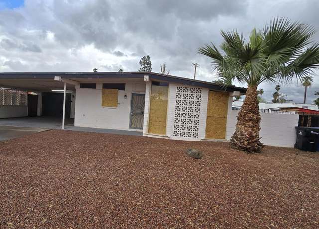 Property at 8727 N 35th Dr, Phoenix, AZ 85051, 4 beds, 2 baths