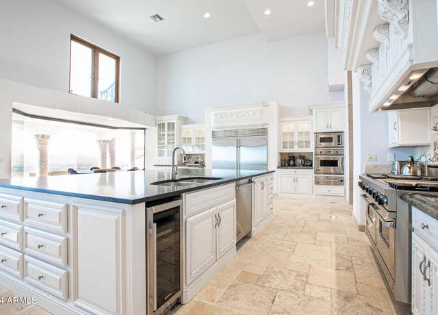 Property at 5400 E Valle Vista Rd #6, Phoenix, AZ 85018, 5 beds, 6.5 baths