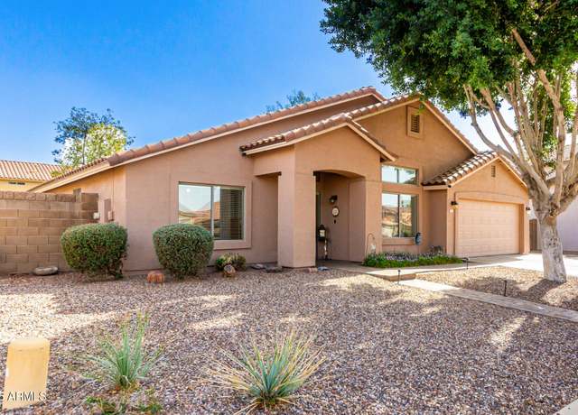 Property at 1077 E Loma Vista St, Gilbert, AZ 85295, 3 beds, 2 baths