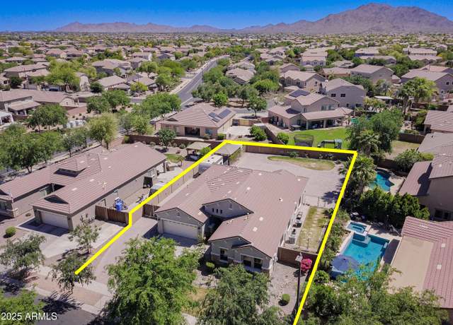 Property at 2813 E Crescent Way, Gilbert, AZ 85298, 4 beds, 2.5 baths