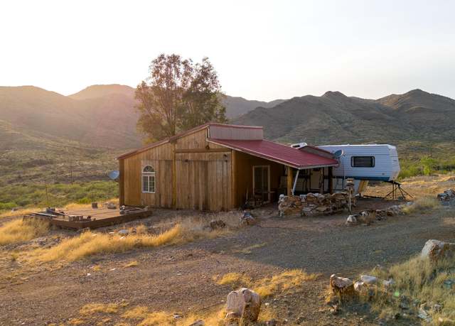 Property at 25795 S Old Stage Rd, Yarnell, AZ 85362, 1 bed