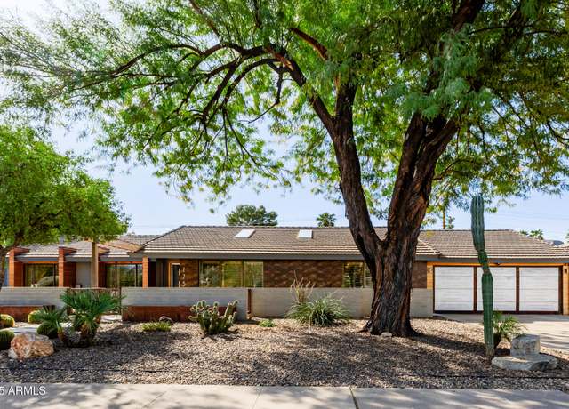 Property at 1755 W Lawrence Ln, Phoenix, AZ 85021, 4 beds, 2.5 baths