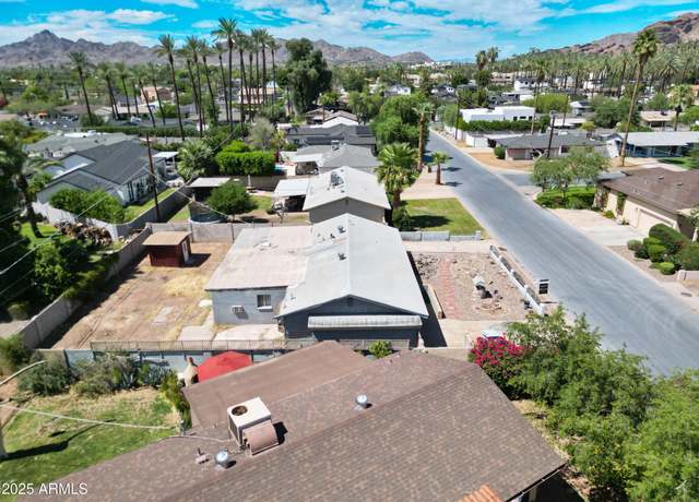 Property at 4310 N 42nd Pl, Phoenix, AZ 85018, 3 beds, 2 baths
