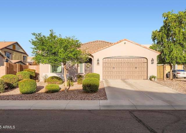 Property at 7941 S Peppertree Dr, Gilbert, AZ 85298, 5 beds, 3 baths