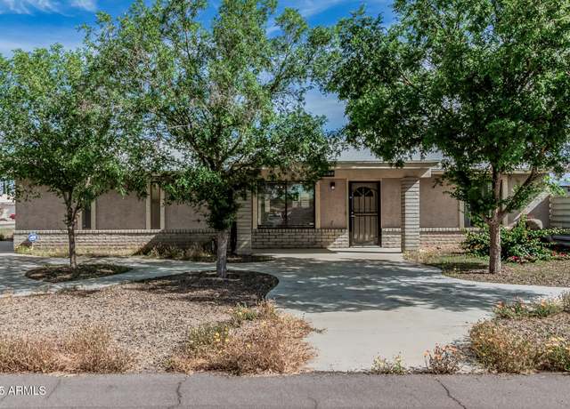Property at 2640 E Campo Bello Dr, Phoenix, AZ 85032, 2 beds, 2 baths